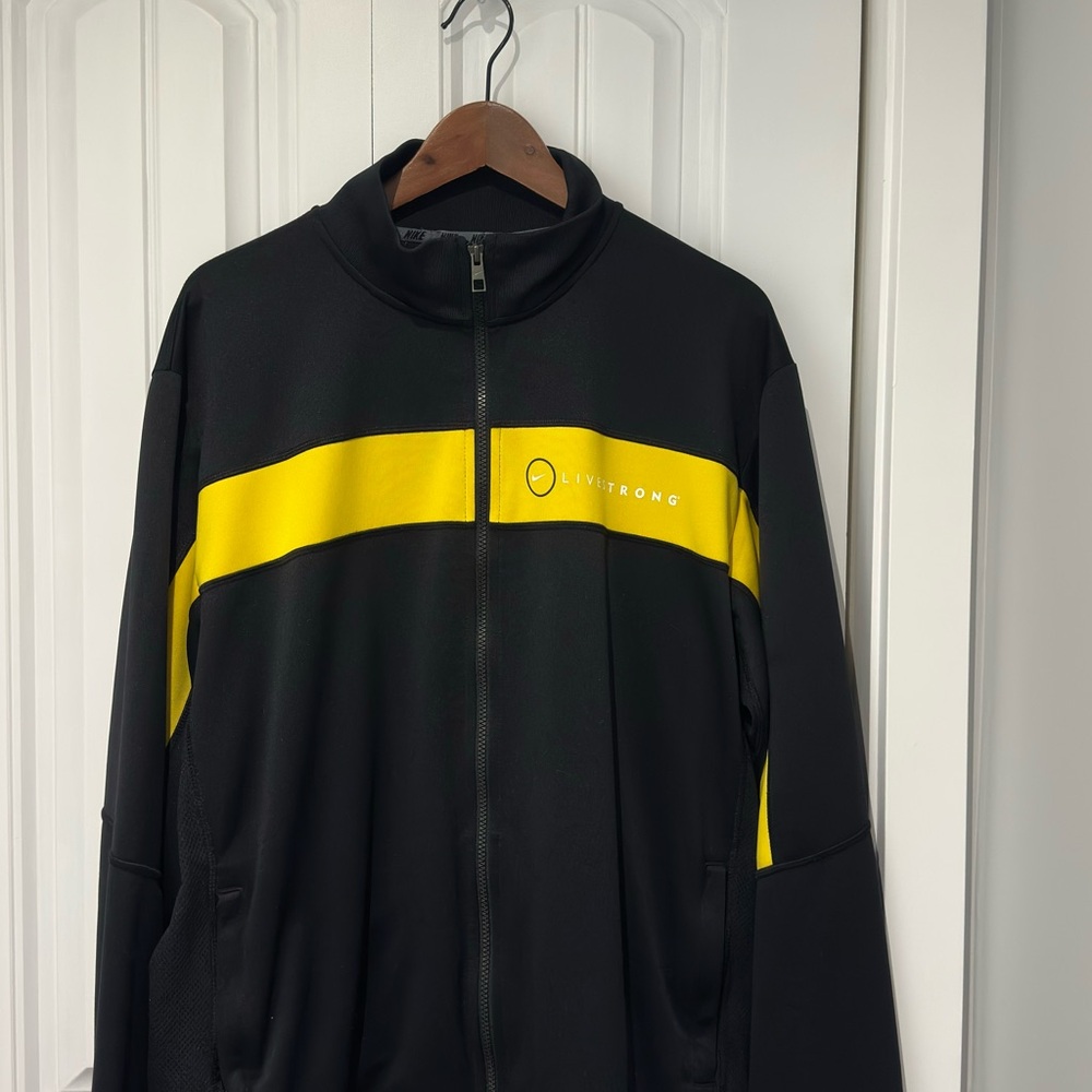 Nike LIVE STRONG sweatshirt